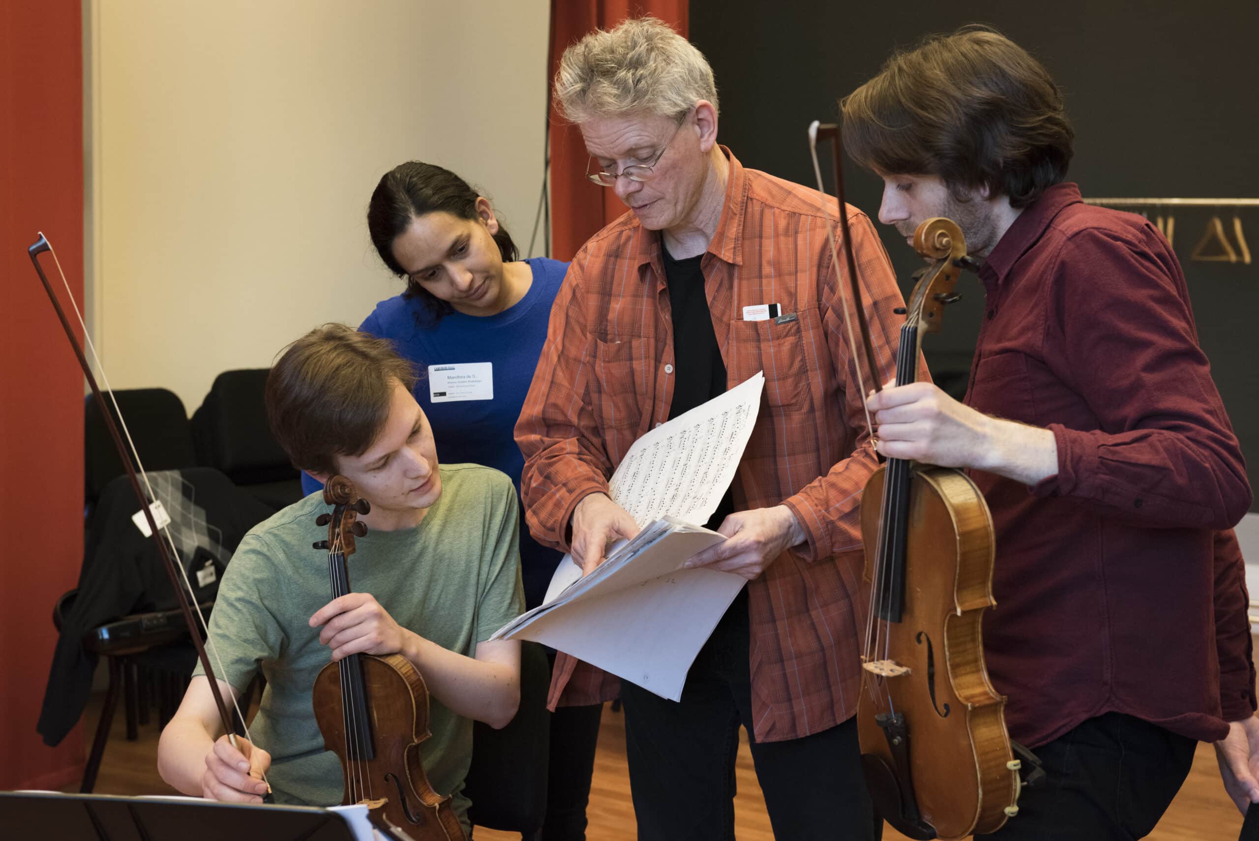 Kronos' David Harrington coaching at Carnegie Hall's Weill Music Institute in 2016, credit Stefan Cohen